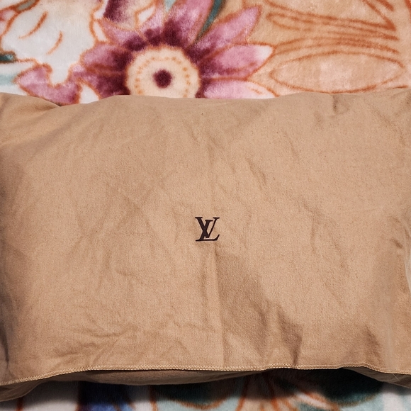 💜💜LOUIS VUITTON PURSE💜💜 - Picture 14 of 14